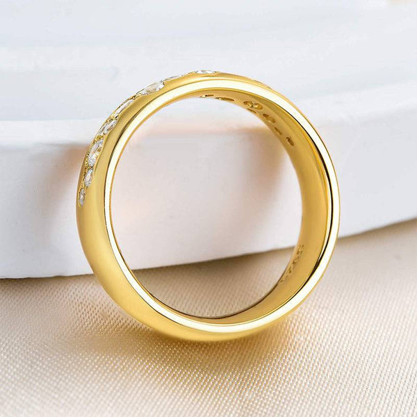 Louily Precious Yellow Gold Round Cut Wedding Band